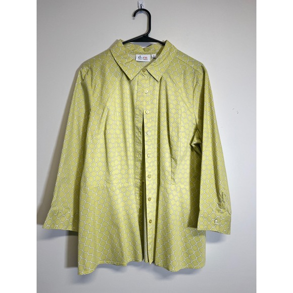 d&CO Tops - D&Co.‎ Women's Green Patterned Button Down Blouse Size 16